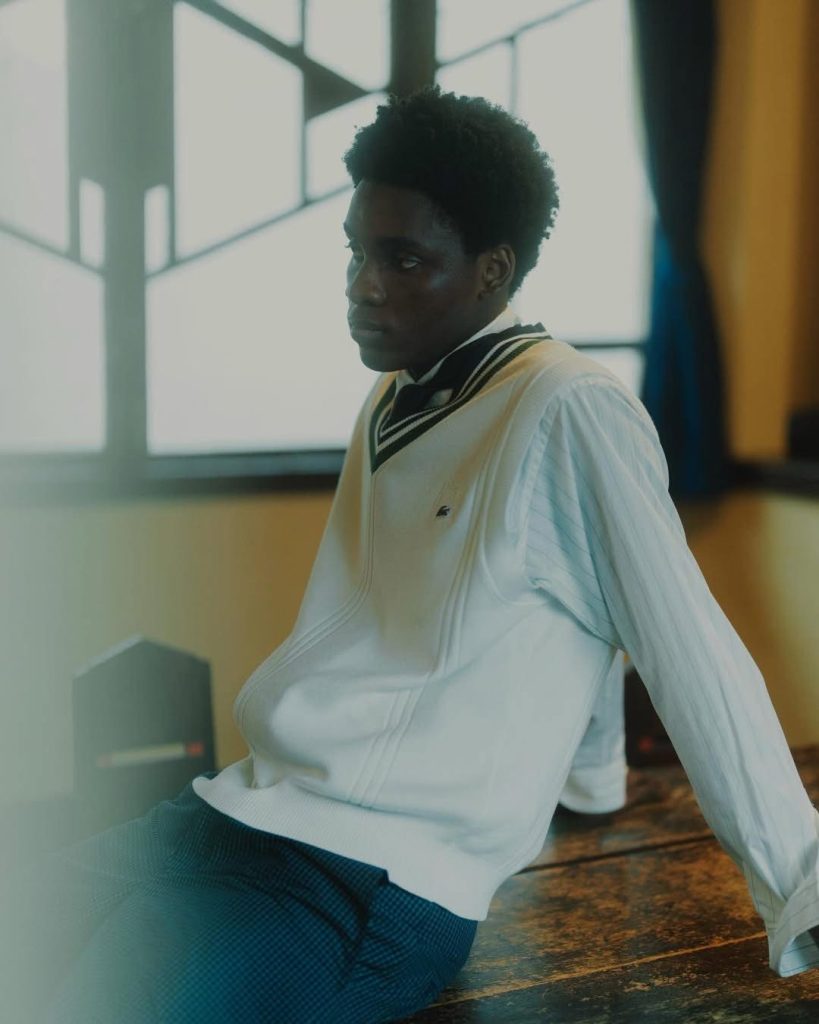 S 11526171 0 819x1024 1