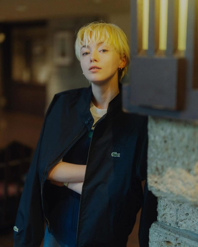 S 11526169 0 819x1024 1