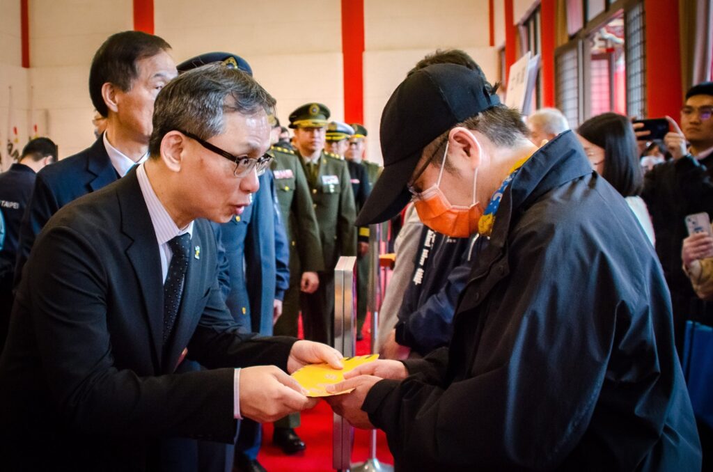 北市舉行115年春祭忠烈陣亡將士典禮 張溫德副市長視察軍墓設施革新成果 7 a0c9dcd4 b60a 44cd 8a49 49f3c5f44089 1024x678 1