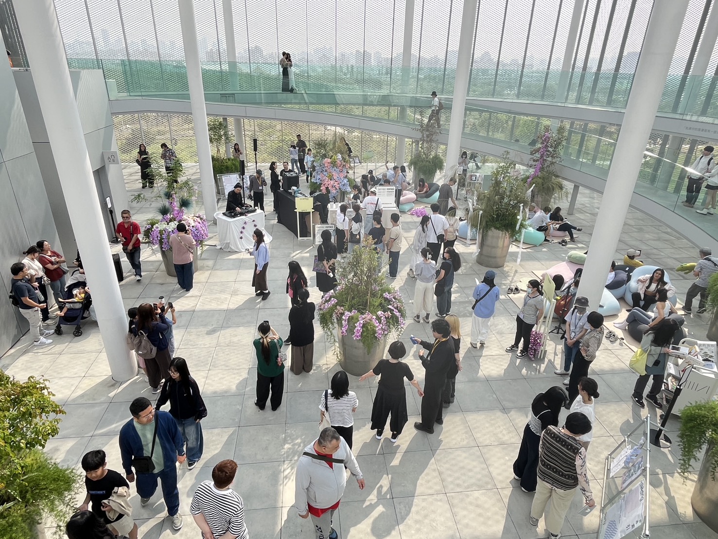 E59CA8E7B6A0E7BE8EE59C96E69687E58C96E4B98BE6A3AE E6B091E79CBEE99AA8E89197E99FB3E6A882E7AF80E5A58FE5BAA6E9818EE68489E5BFABE69982E58589