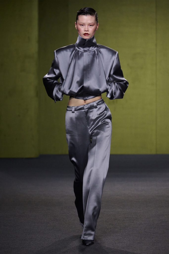 上海時裝週(Labelhood 平台)Yirantian 發布2026秋冬女裝最新系列 6 S 11952134 0 683x1024 1