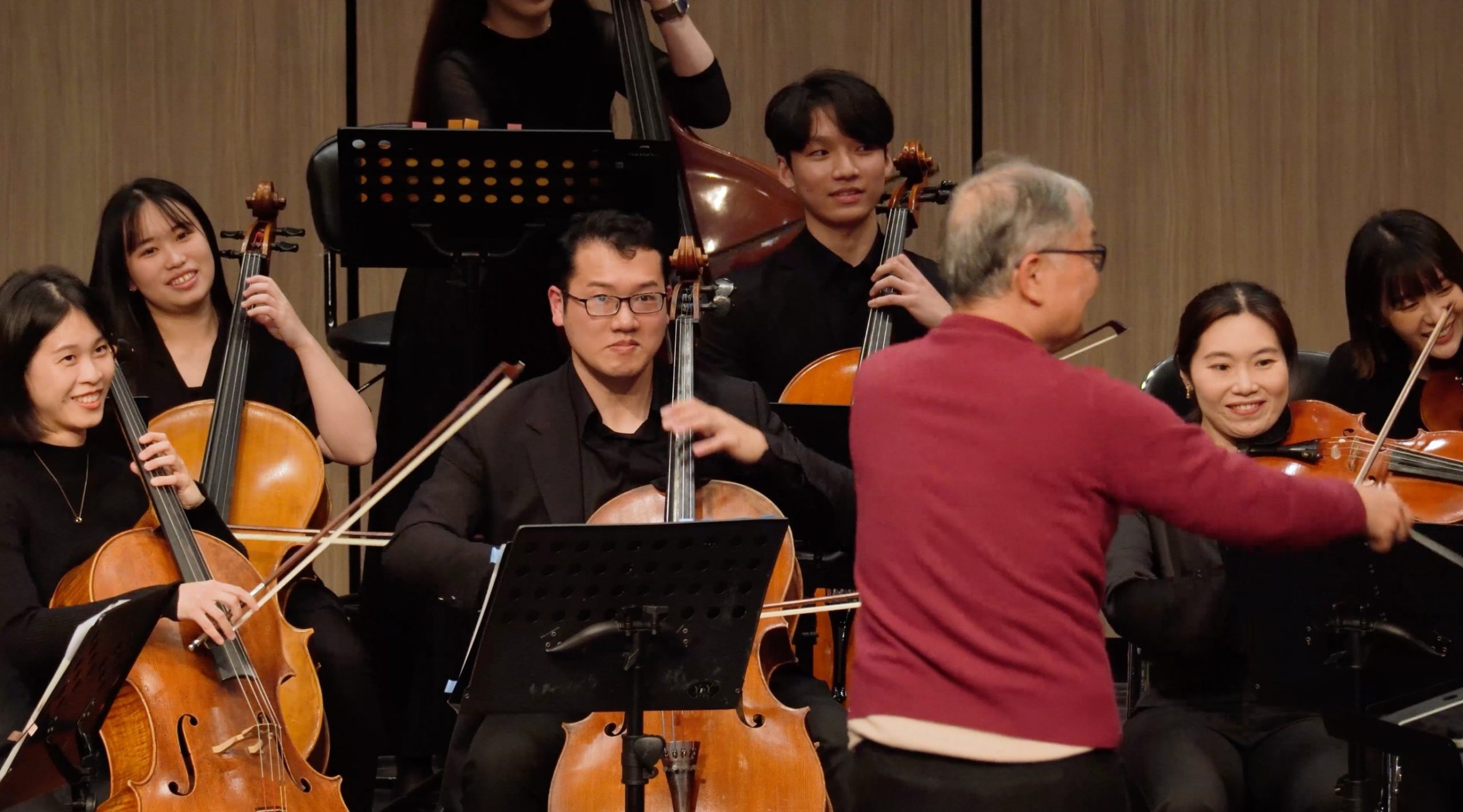 %E5%B7%B4%E9%9B%80%E8%97%9D%E8%A1%93%E5%BC%A6%E4%B8%8A%E5%9C%B0%E7%90%83%E5%84%80%E8%A7%80%E7%9C%BE%E4%BA%92%E5%8B%95%E5%A0%B4%E6%99%AF scaled 1