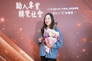 %E6%9D%8E%E5%BA%AD%E7%94%84 300x200 1