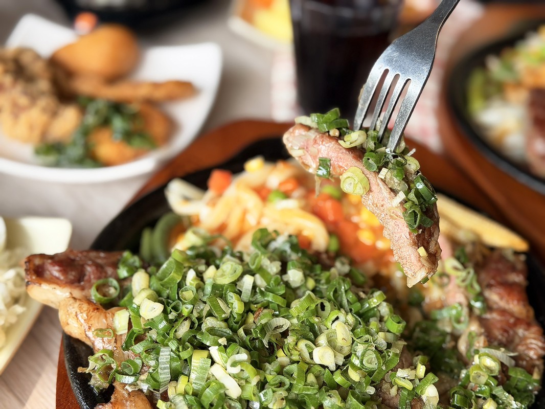 貴族世家 × 孫東寶 4月聯手出擊!「雙蔥大對決」火熱登場:青蔥、洋蔥營養雙響炮,鐵板牛排美味再進化 6 d2efff51 fa26 4b1c a4df 362c5453949e 177500801211621216501436453