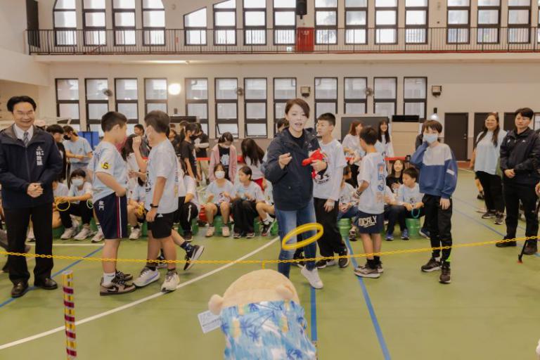 一日小市長提案實現!高虹安市長赴東門國小與學童同樂闖關 留下美好回憶 2 20260401161951 b642f9b6