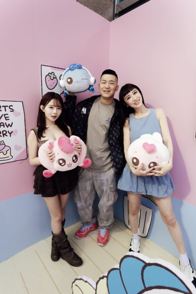 S 241352714 683x1024 1