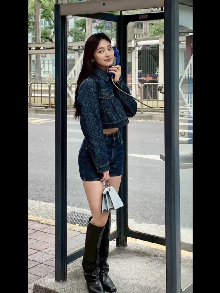 S 12124185 0 770x1024 1