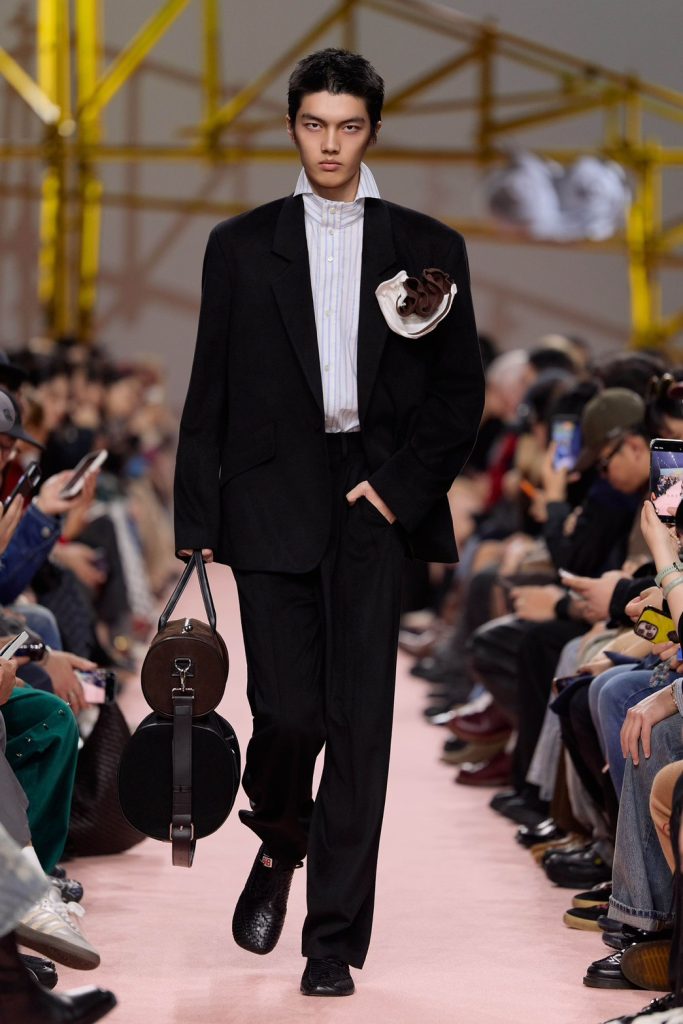 夢境與現實的雙重吸附:8ON8 2026 秋冬系列「Dual Adsorption」登陸上海 5 S 12009517 0 683x1024 1