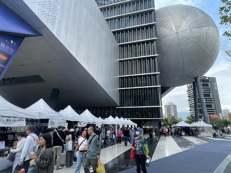 世界地球日「Vegan Asia 無肉市集」登場 彭啓明部長力挺蔬食永續行動 24 20260404215522 201782a7