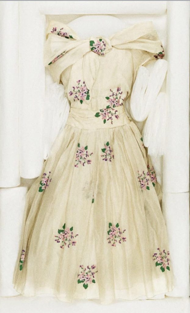 《四月魚》 不是玩笑,是Dior隱喻。 9 Dior%E5%9B%9B%E6%9C%88%E9%AD%9A00006 623x1024 1