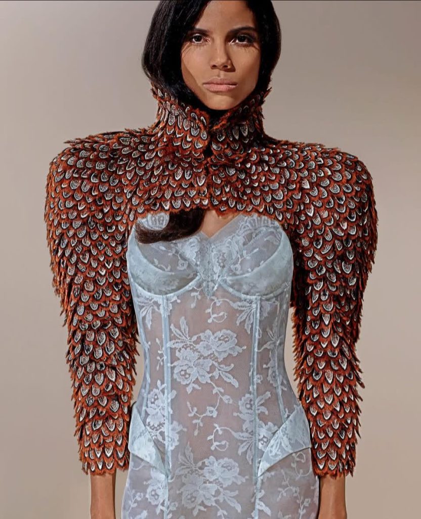 McQueenAW2600002 832x1024 1