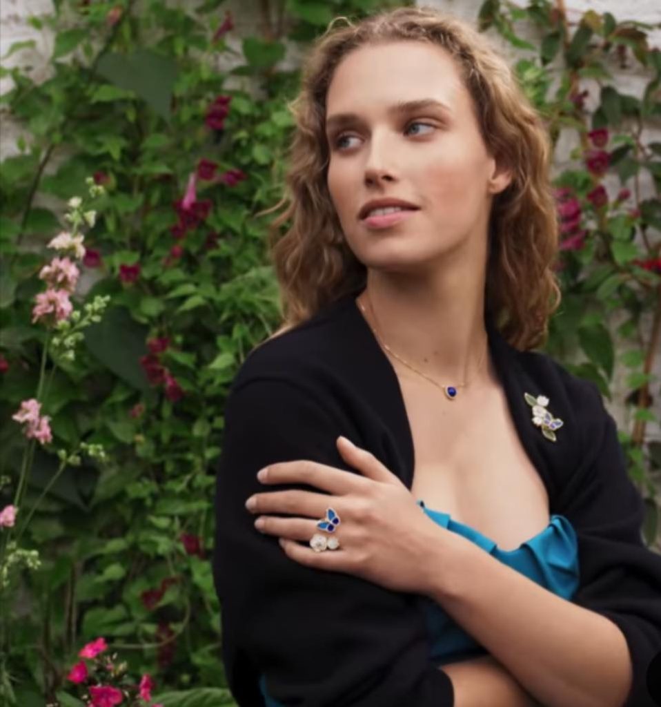 Van Cleef Arpels %E4%BB%A5 Lucky Spring00005 958x1024 1