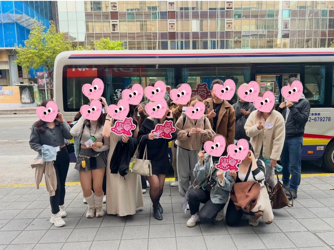 c2c56ff7 c317 46c5 a6d1 d88faa009555 177554035981686288804123001