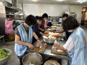 %E9%A0%82%E6%96%B0%E5%92%8C%E5%BE%B7%E6%96%87%E6%95%99%E5%9F%BA%E9%87%91%E6%9C%83%E9%A6%99%E5%AE%A2%E6%9C%8D%E5%8B%99%E7%AB%99%E6%8F%90%E4%BE%9B%E5%90%84%E5%BC%8F%E8%A3%9C%E7%B5%A6%E5%93%81%E7%B4%A0%E8%86%B3%E9%BA%B5%E9%A0%82%E6%96%B0%E5%92%8C%E5%BE%B7%E6%96%87%E6%95%99%E5%9F%BA%E9%87%91%E6%9C%83%E6%8F%90%E4%BE%9B 300x225 1