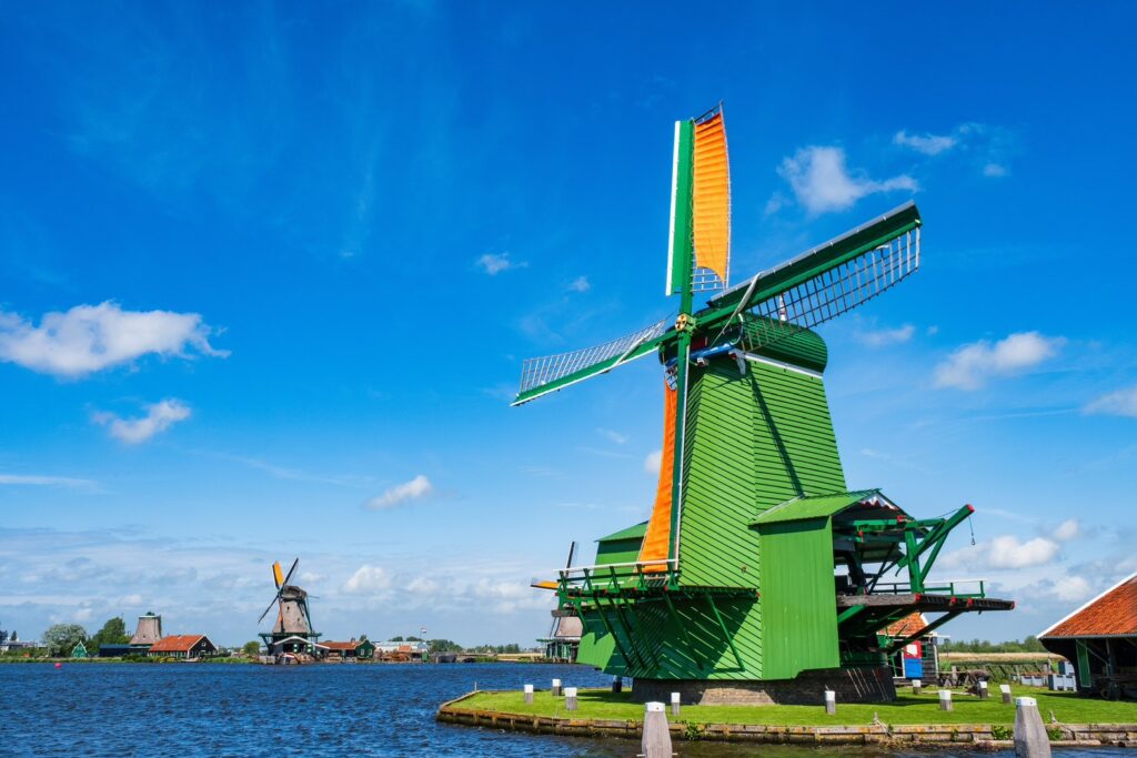 S 241819683 0 1024x683 1