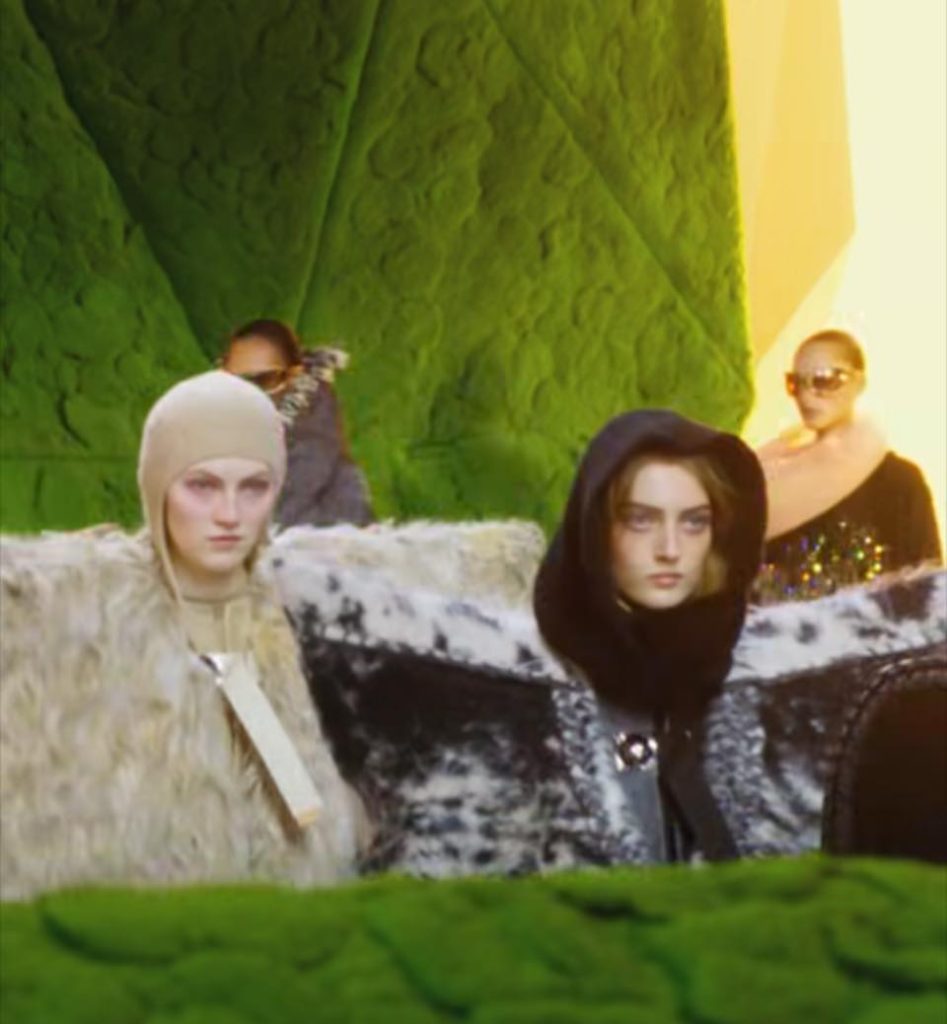 LV%E6%B7%B7%E8%A1%80%E6%9C%AA%E4%BE%86%E6%B0%91%E4%BF%97%E9%A2%A800007 947x1024 1