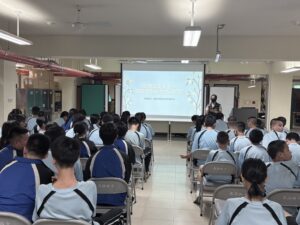 基警授課提醒防治數位性別暴力 五不四要 守則 12 1775811474833 300x225 1