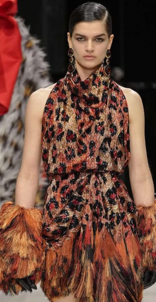 Givenchy%E7%8F%A0%E5%AF%B6%E8%88%87%E6%99%82%E5%B0%9A00009 530x1024 1