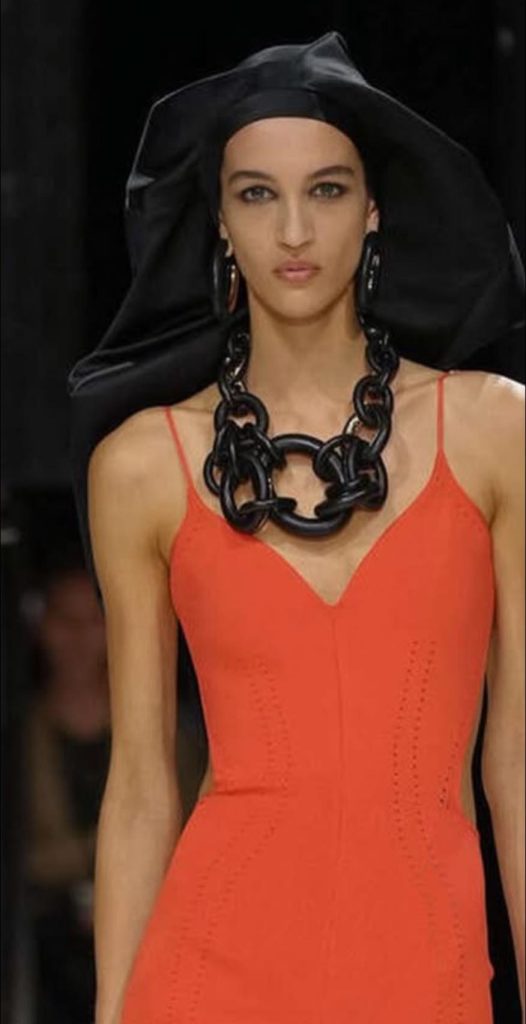 Givenchy%E7%8F%A0%E5%AF%B6%E8%88%87%E6%99%82%E5%B0%9A00002 526x1024 1