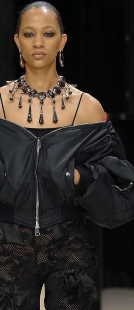 Givenchy%E7%8F%A0%E5%AF%B6%E8%88%87%E6%99%82%E5%B0%9A00005 443x1024 1