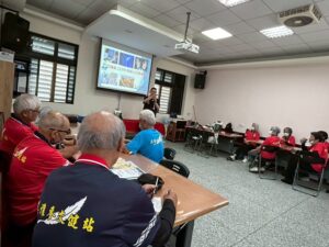 花警外事至原民文化協會進行防制人口販運宣導 6 %E4%BA%8C 18 300x225 1