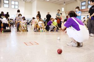 從滾動到成長!小手滾出大未來 心路早療兒童地板滾球聯誼賽鼓勵家長陪伴孩子享受運動樂趣 19 23 1 300x200 1