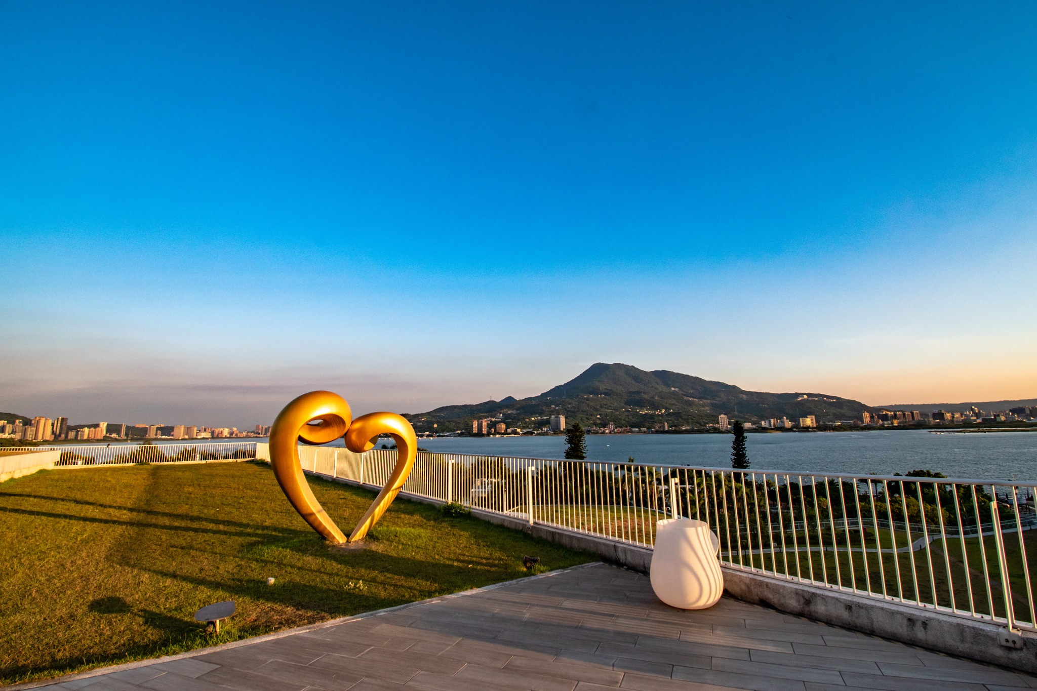 %E5%9C%96%E4%B8%89%E6%AF%8F%E6%88%BF%E5%8A%A0%E8%B4%88%E6%A9%8B%E8%A6%8B%E6%AD%A1%E4%BA%AB%E5%8C%85%E4%B9%99%E4%BB%BD%E5%85%A7%E5%AE%B9%E5%8C%85%E5%90%ABR%E6%A8%93%E6%9C%9B%E9%AB%98%E6%A8%93%E6%98%9F%E5%B7%B4%E5%85%8B%E5%92%96%E5%95%A1%E6%9C%8D%E5%8B%99%E5%9C%96 %E5%B0%87%E6%8D%B7%E9%87%91%E9%AC%B1%E9%87%91%E9%A6%99%E9%85%92%E5%BA%97%E6%8F%90%E4%BE%9B