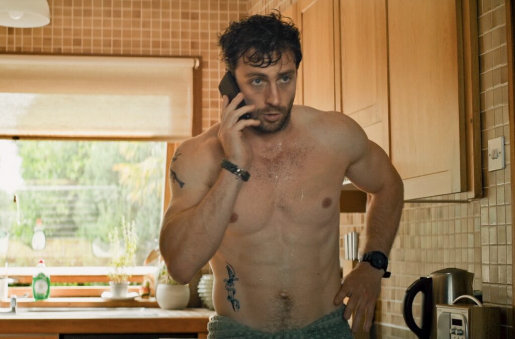 《0時盜數》亞倫強森爆肌拆彈 「最帥制服誘惑」引發網友暴動 4 %E4%B8%8B%E5%8D%88140 2026 4 15%E7%9A%84%E5%BD%B1%E5%83%8F 1 1024x675 1