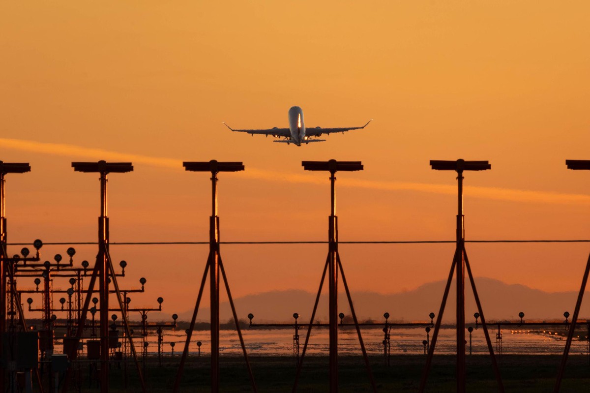 b5c8a8e8 e9a7 4d40 bc79 79edc4582b41