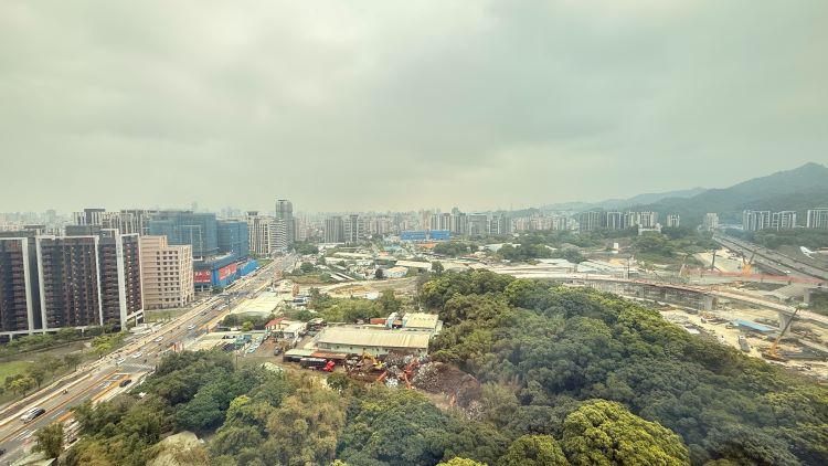 《圖說》土城暫緩發展區區段徵收案東側現況工廠及資源回收場。〈城鄉局提供〉