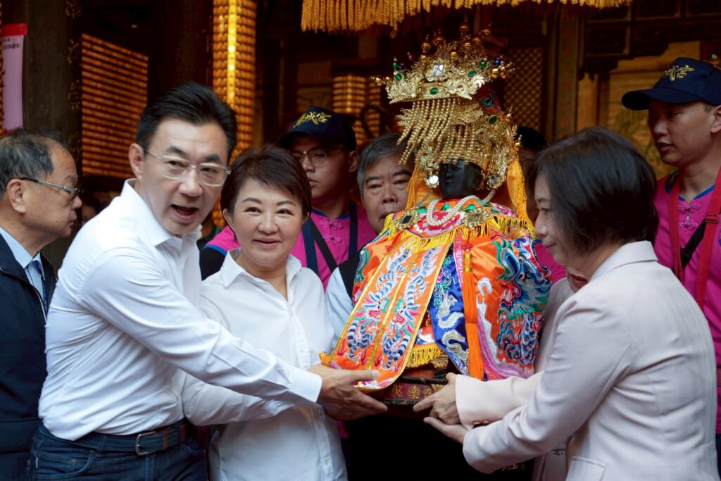 %E5%B8%82%E9%95%B7%E7%9B%A7%E7%A7%80%E7%87%95%E4%BB%8A%E6%97%A9%E6%81%AD%E8%AB%8B%E5%AA%BD%E7%A5%96%E4%B8%8A%E8%BD%8E 1024x683 1