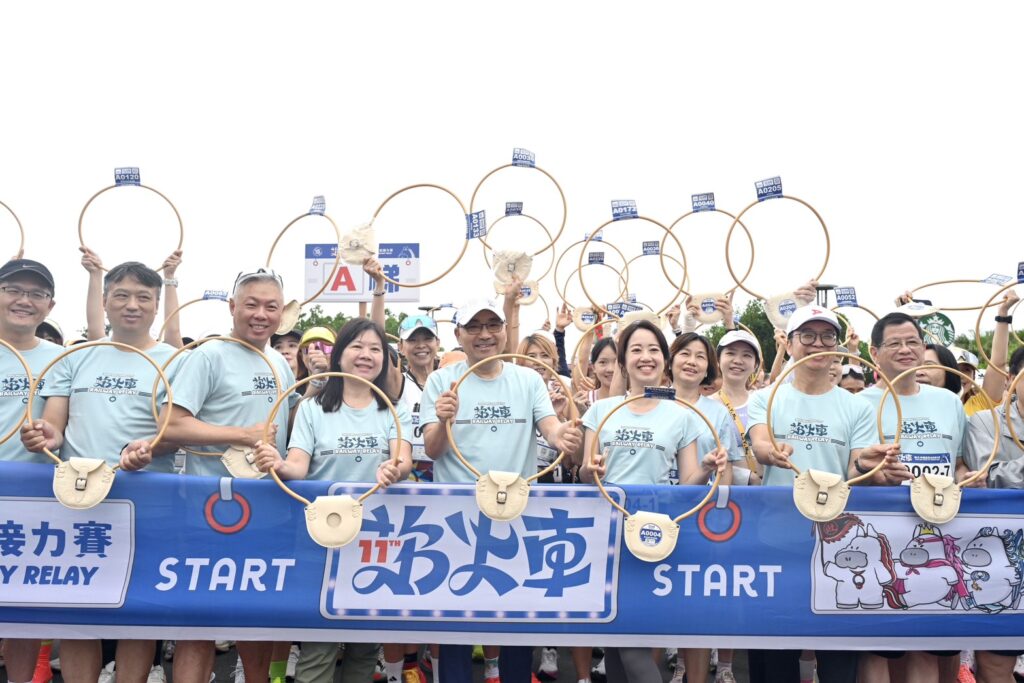 %E7%AC%AC11%E5%B1%86%E6%96%B0%E5%8C%97%E5%B8%82%E9%90%B5%E9%81%93%E9%A6%AC%E6%8B%89%E6%9D%BE%E9%96%8B%E8%B7%91%E4%BE%AF%E5%8F%8B%E5%AE%9C%E5%8B%89%E8%B7%91%E8%80%85%E8%BF%BD%E7%81%AB%E8%BB%8A%E9%AB%94%E9%A9%97%E7%94%9F%E6%B4%BB 1024x683 1