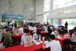 %E6%B1%82%E8%81%B7%E6%B0%91%E7%9C%BE%E7%B5%A1%E7%B9%B9%E4%B8%8D%E7%B5%951 300x201 1