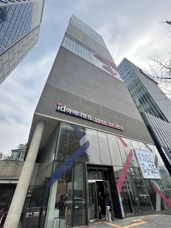 e5676419 5bd5 438c b7a3 dd97f2507e1f 177676604881723155202649987