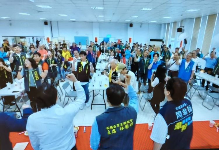 《圖說》曾煥嘉地方交流活動，規模較一般地方型餐敘更為擴大，場面熱絡。〈主辦單位提供〉