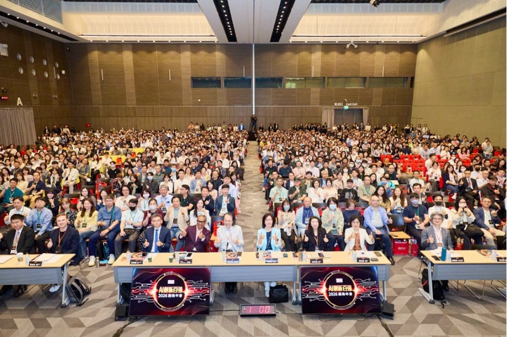 0422%E5%95%86%E5%91%A8AI%E5%89%B5%E6%96%B0%E7%99%BE%E5%BC%B7%E5%B9%B4%E6%9C%83%E6%8F%AD%E5%B9%95