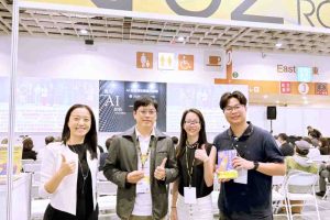 %E6%95%B8%E7%99%BC%E9%83%A8%E9%99%B3%E6%85%A7%E6%95%8F%E5%89%AF%E7%BD%B2%E9%95%B7%E5%B7%A63%E5%8F%B0%E7%81%A3%E4%BA%BA%E5%B7%A5%E6%99%BA%E6%85%A7%E5%8D%94%E6%9C%83%E6%9E%97%E5%BB%BA%E6%86%B2%E7%90%86%E4%BA%8B%E9%95%B7%E5%8F%B31%E8%88%87%E5%BB%BA%E8%B1%90%E5%81%A5%E5%BA%B7%E7%A7%91%E6%8A%80%E6%9E%97%E5%87%B1%E9%A6%B3%E5%89%B5 Fotor 300x200 1