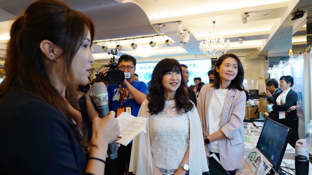 %E6%96%B0%E5%8C%97%E5%B8%82%E6%B7%A8%E9%9B%B6%E5%85%AC%E6%AD%A3%E8%BD%89%E5%9E%8B%E6%88%90%E6%9E%9C%E4%BA%A4%E6%B5%81%E6%9C%83%E7%8F%BE%E5%A0%B4%E9%80%B2%E8%A1%8C%E6%88%90%E6%9E%9C%E5%B0%8E%E8%A6%BD%E7%B6%93%E7%99%BC%E5%B1%80%E9%95%B7%E8%88%87%E8%88%87%E6%9C%83%E8%B2%B4%E8%B3%93%E5%8F%83%E8%A7%80%E5%B1%95%E7%A4%BA%E6%94%A4%E4%BD%8D%E8%81%BD%E5%8F%96%E6%A5%AD%E8%80%85%E8%AA%AA%E6%98%8E%E7%AF%80%E8%83%BD%E6%B8%9B%E7%A2%B3%E6%8A%80%E8%A1%93%E8%88%87%E6%87%89%E7%94%A8%E6%88%90%E6%9E%9C 1024x576 1