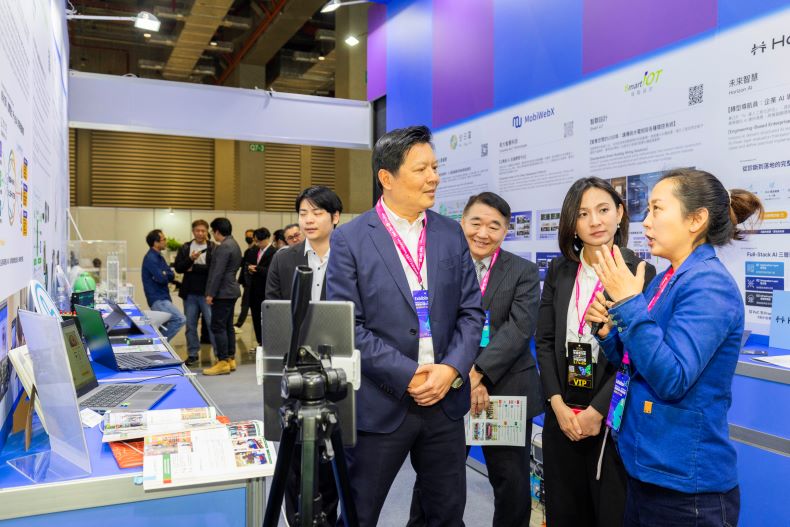 《圖說》米蔚健康顧問公司致力於將醫護人員的健康專業知識，以生活化、高效方式導入民眾生活，讓更多人邁向健康人生。〈青年局提供〉