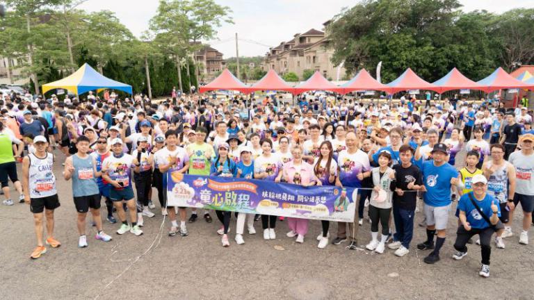 竹市普天宮關公盃畢業季路跑登場! 高虹安市長為近800位跑友與畢業生加油送祝福 3 20260523165316 aa527dcf