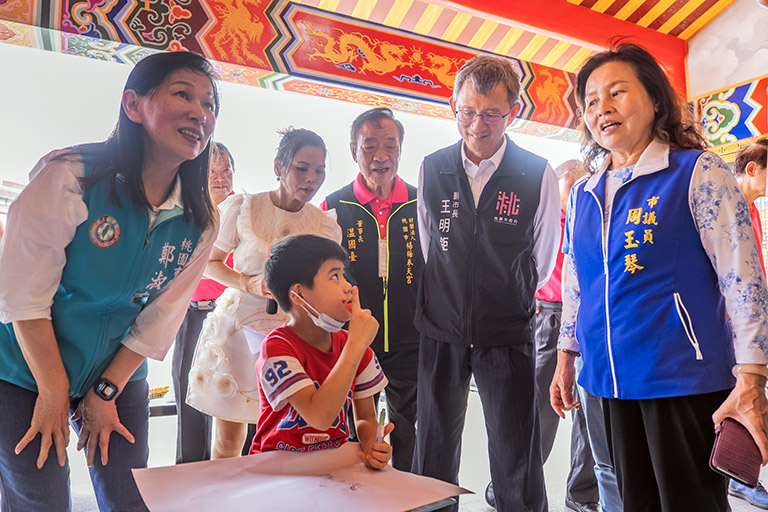 童趣畫筆傳承忠義精神 王明鉅肯定奉天宮深耕地方 2 20260523174326 3a2ce8ef