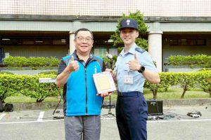 青銀共釀世界情 八德榮家品味世界酒文化日攜手國防理工學院青年交流促進世代共融 7 12 Fotor 1 300x200 1