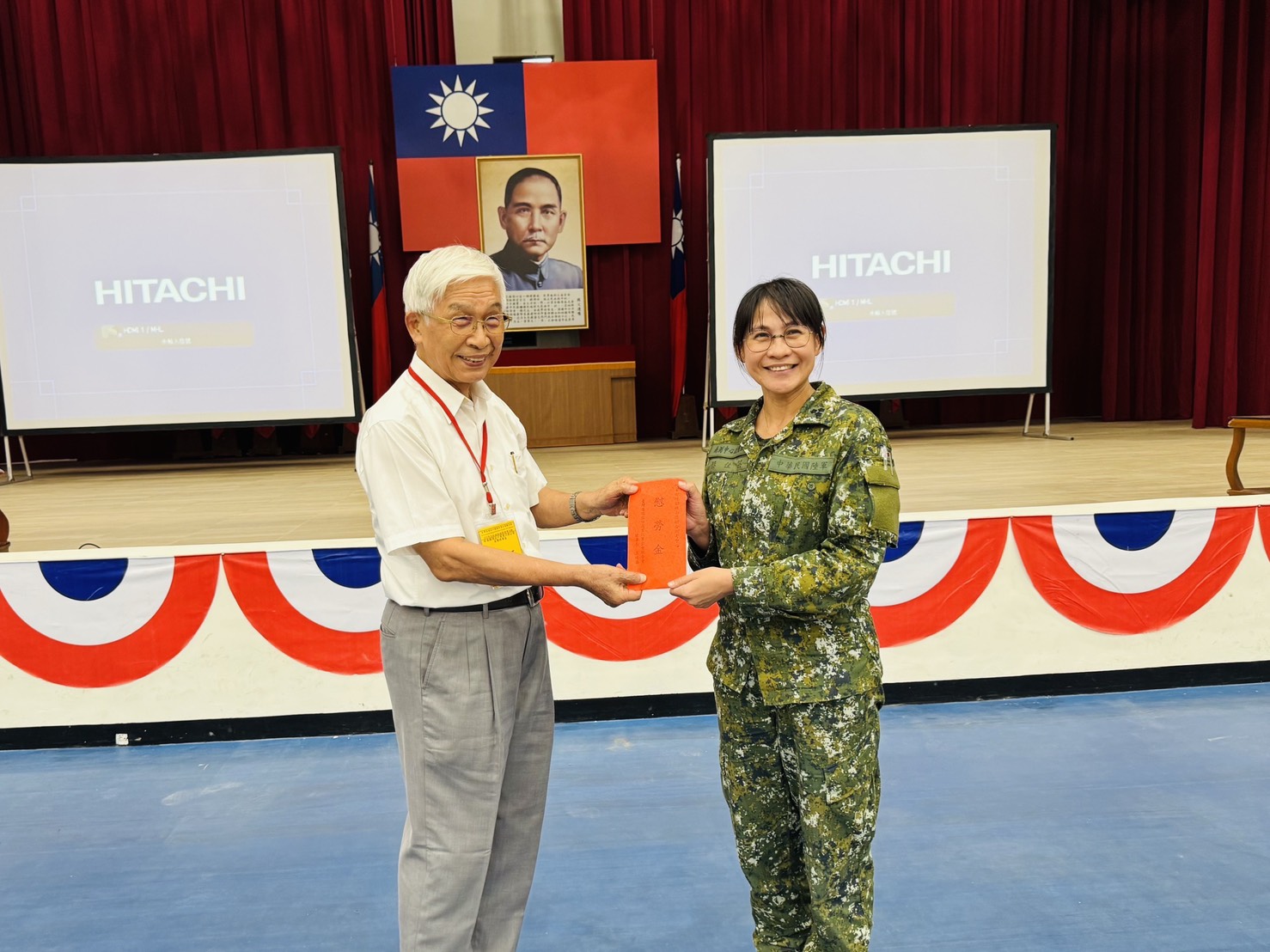 端午送暖挺國軍 進出口公會聯合會慰勞台南駐軍 8 S 12517413 0