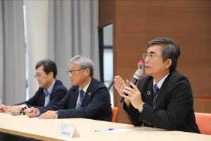 優越地理環境、便捷生活機能與交通網絡 中科局長許茂新:中科是最受工程師青睞工作點 23 %E8%A8%B1%E8%8C%82%E6%96%B0%E5%B1%80%E9%95%B7%E5%8F%B31%E5%B0%B1%E5%BB%A0%E5%95%86%E6%8F%90%E5%87%BA%E4%BA%BA%E6%89%8D%E9%9C%80%E6%B1%82%E9%83%A8%E5%88%86%E5%9B%9E%E6%87%89%E8%AA%AA%E6%98%8E 300x200 1