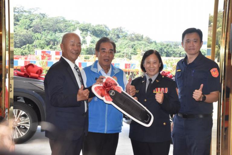 啟德機械起重及國隆營造工程捐贈竹北分局警用巡邏汽車 3 20260527155601 427adc02