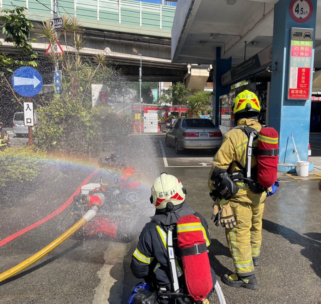 基隆消防局加油站演練 強化油類火災搶救能力 4 S 551862307 0 1024x967 1