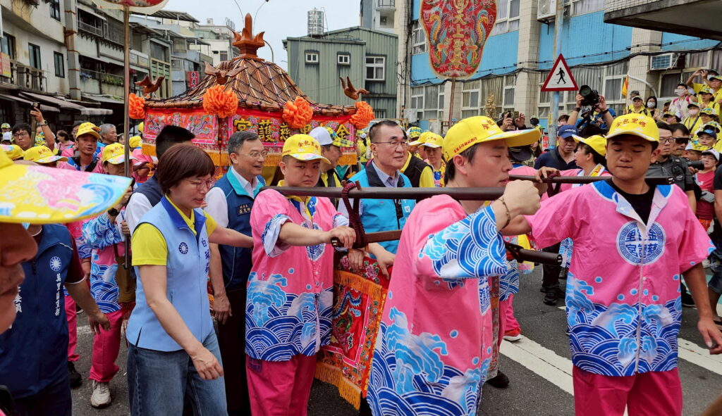 2026金山二媽回娘家 千人祈福行腳美食飄香文化傳承不間斷 13 03%E6%96%B0%E5%8C%97%E5%B8%82%E6%94%BF%E5%BA%9C%E6%B0%91%E6%94%BF%E5%B1%80%E5%89%AF%E5%B1%80%E9%95%B7%E8%8E%8A%E8%8C%82%E5%9D%A4%E5%8F%83%E5%8A%A0%E9%87%91%E5%8C%85%E9%87%8C%E6%85%88%E8%AD%B7%E5%AE%AE%E8%88%89%E8%A1%8C%E7%9A%84%E5%8C%97%E6%B5%B7%E5%B2%B8%E5%82%B3%E5%A5%87%E5%AA%BD%E7%A5%96%E6%96%87%E5%8C%96%E7%A5%AD 1024x591 1